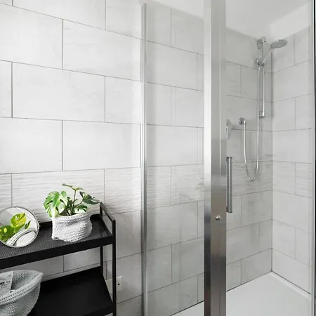 Piazza Tripoli Bright Apartment Milan