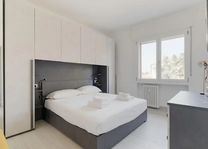 Guesthost - Piazza Tripoli Bright Lejlighed Milano