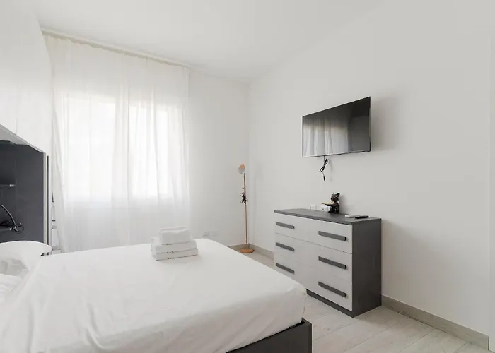 Guesthost - Piazza Tripoli Bright Lejlighed Milano